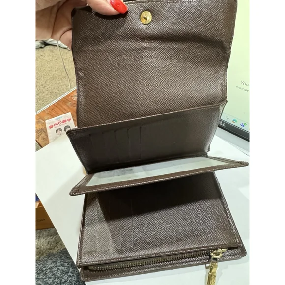 Louis Vuitton Alexandra Damier Ebene Portefeuille Trifold Wallet with dust bag - Picture 8 of 16